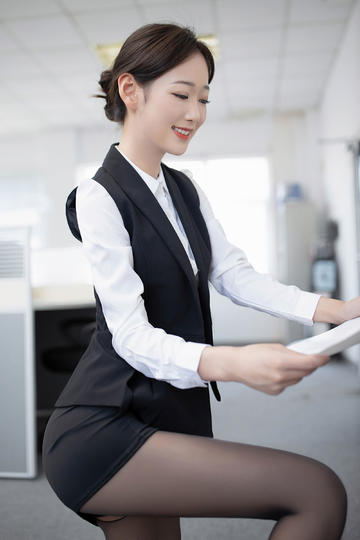 日本成人家庭乱伦小说网站